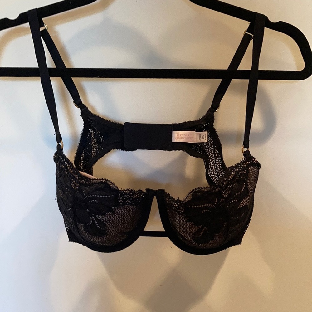 Victoria’s Secret Lace Bra, 36C